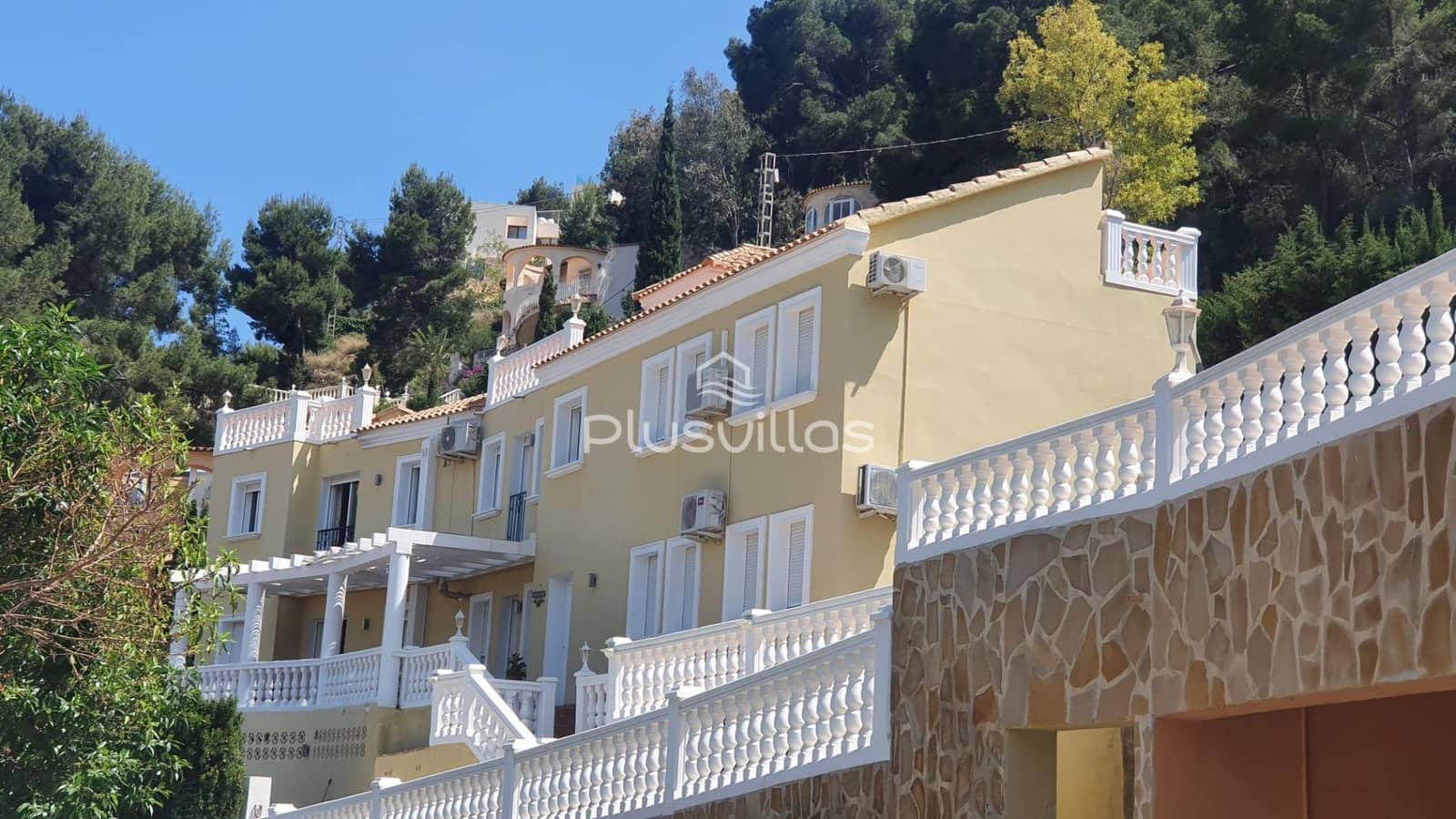 8 bedroom Villa for sale in Calpe / Calp with pool - € 786,000 (Ref: 7664022)