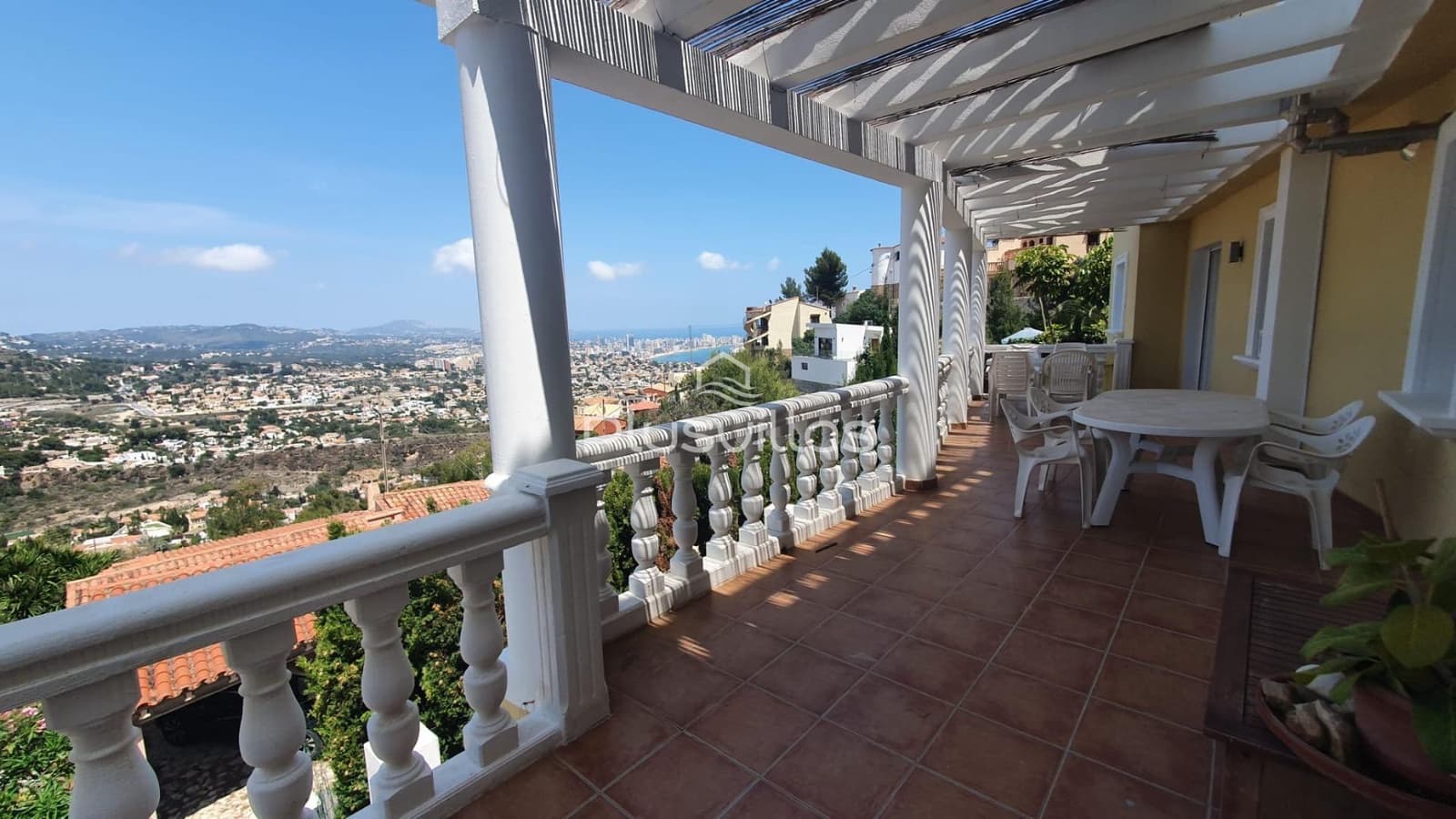 8 bedroom Villa for sale in Calpe / Calp with pool - € 786,000 (Ref: 7664022)