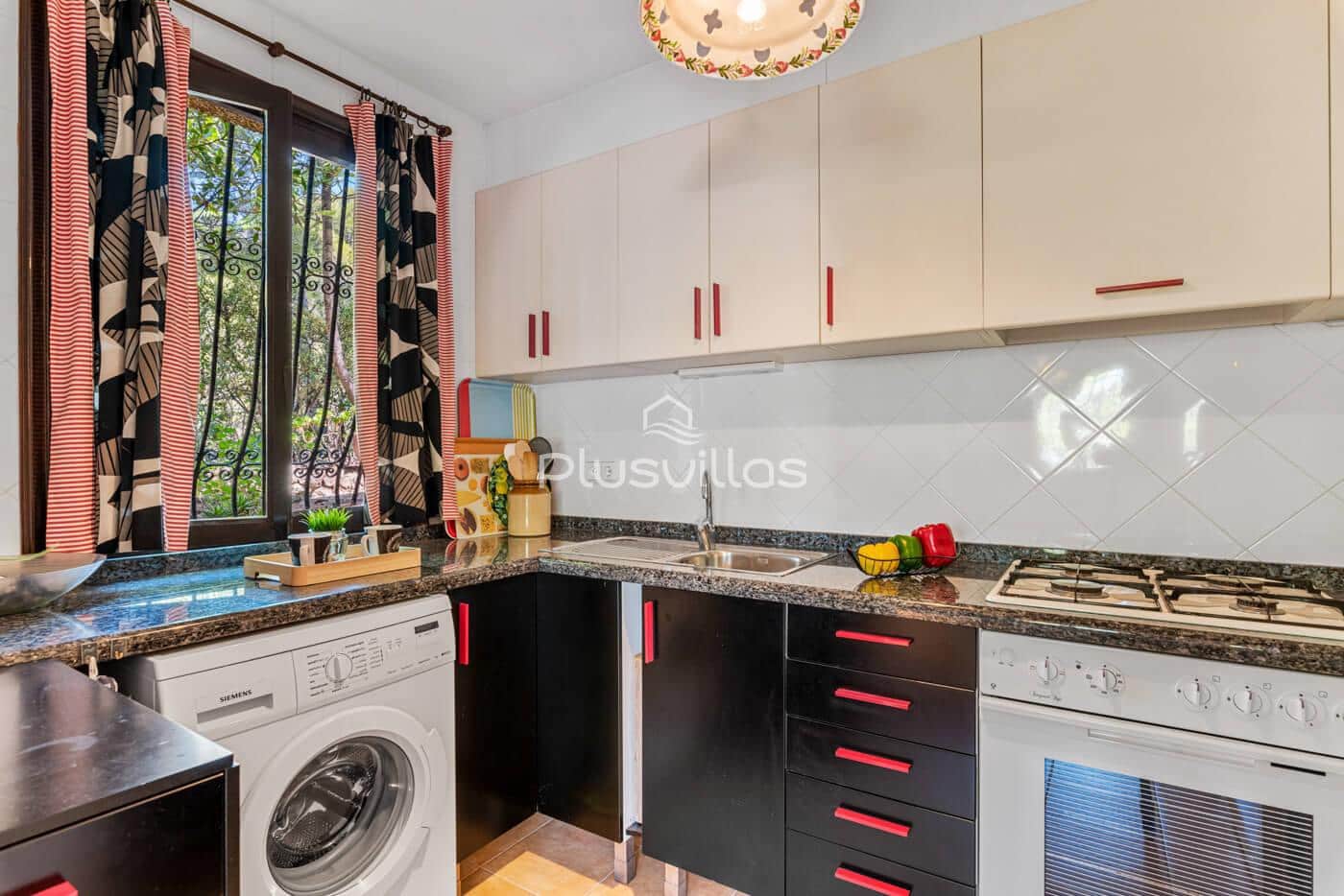 5 bedroom Villa for sale in Altea with pool - € 1,590,000 (Ref: 7855707)