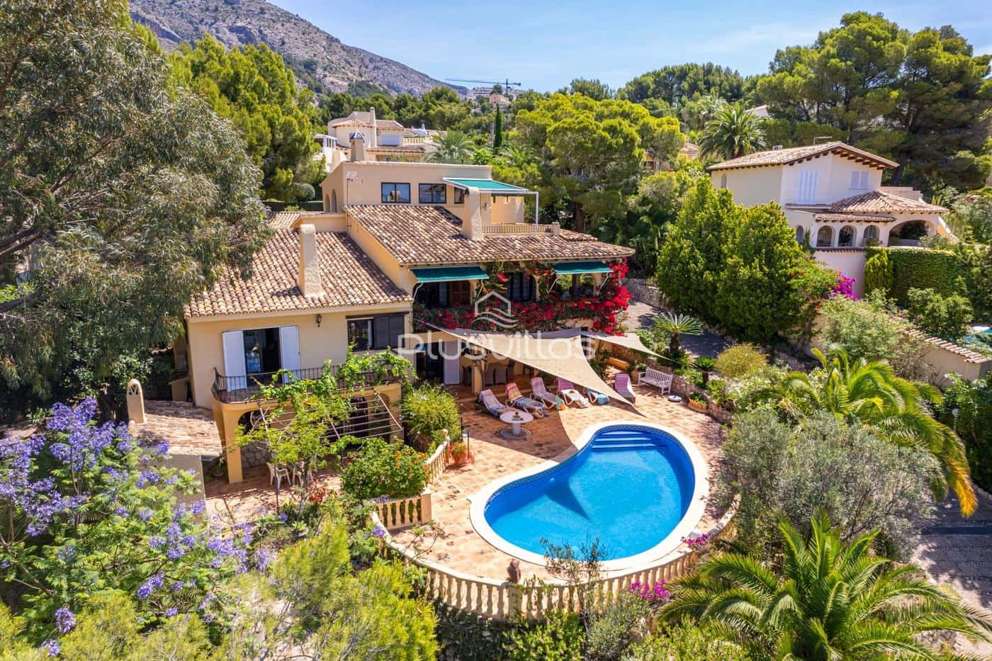 5 bedroom Villa for sale in Altea with pool - € 1,590,000 (Ref: 7855707)