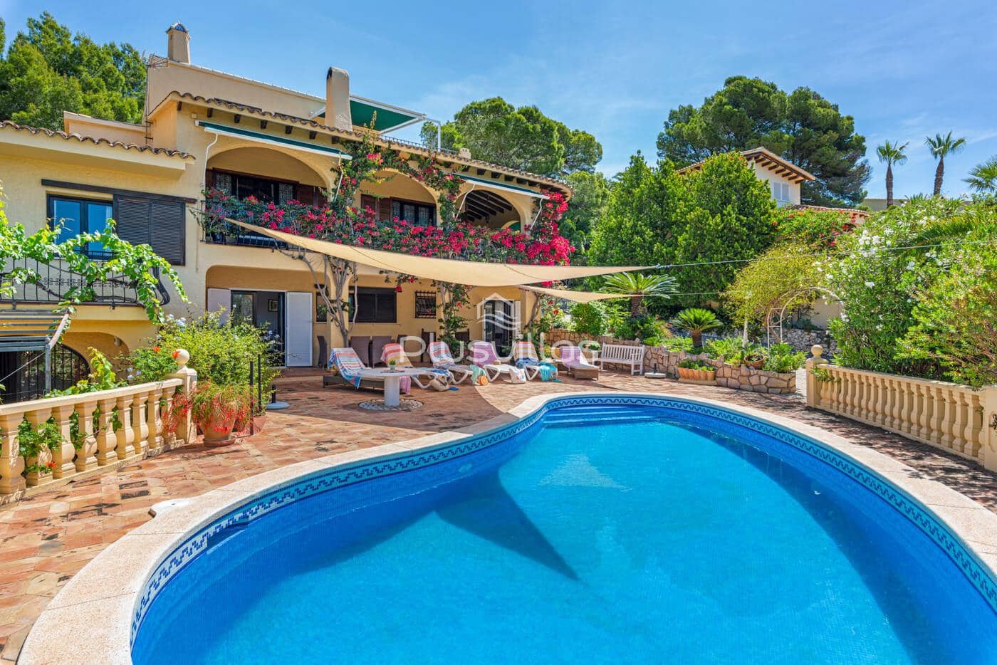 5 bedroom Villa for sale in Altea with pool - € 1,590,000 (Ref: 7855707)