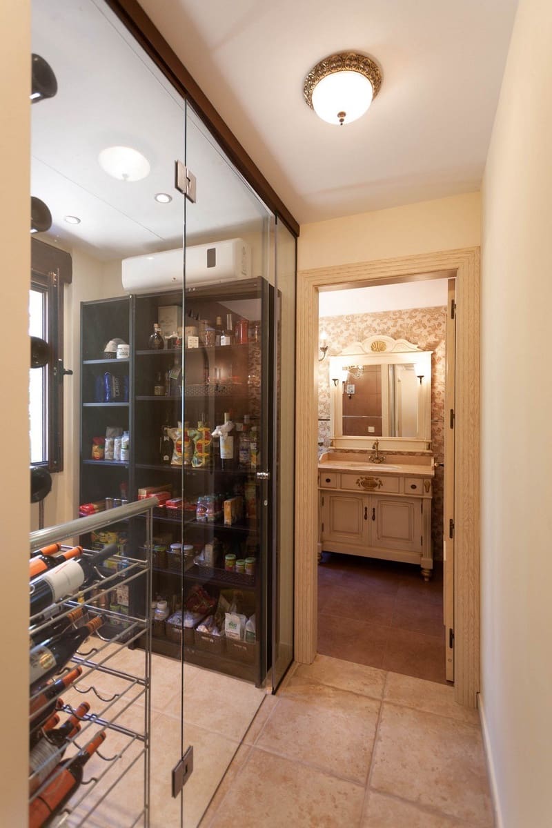 5 bedroom Villa for sale in Benissa with pool - € 2,990,000 (Ref: 7864588)