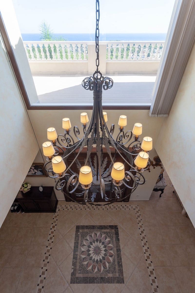 5 bedroom Villa for sale in Benissa with pool - € 2,990,000 (Ref: 7864588)