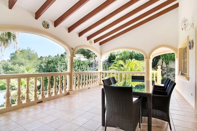 5 chambre Villa/Maison à vendre à Gargasindi, Calpe / Calp avec piscine - 1 165 000 € (Ref: 7873257)