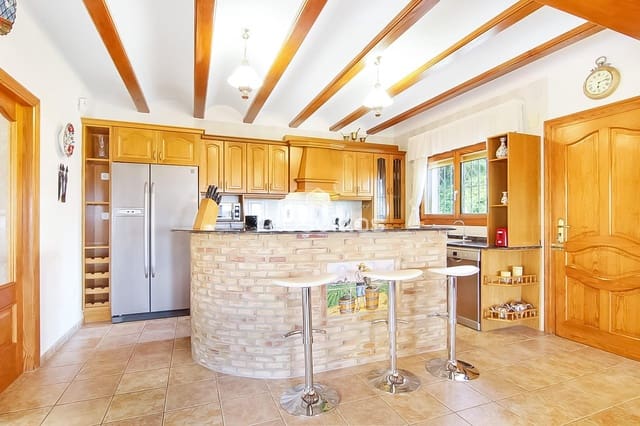 5 chambre Villa/Maison à vendre à Gargasindi, Calpe / Calp avec piscine - 1 165 000 € (Ref: 7873257)