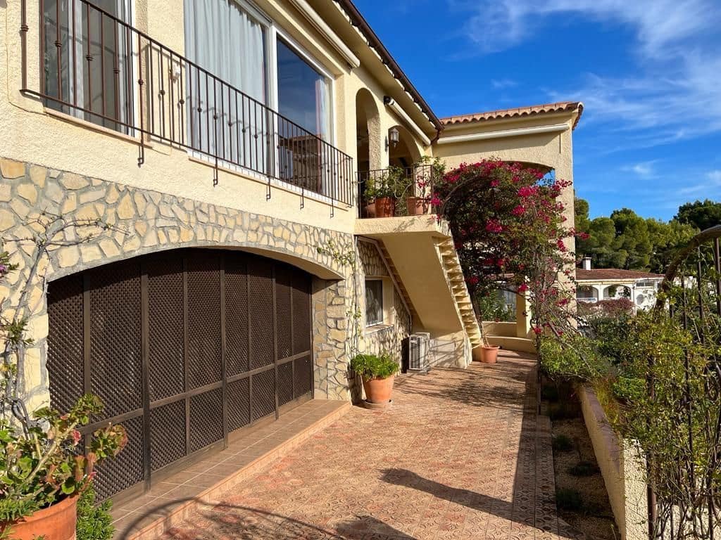 5 chambre Villa/Maison à vendre à Altea avec piscine - 1 375 000 € (Ref: 7991517)