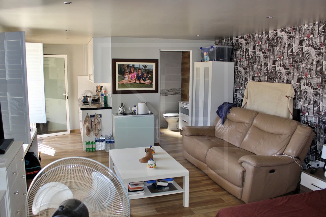 Huvila myytävänä paikassa Benissa - 380 000 € (Ref: 8142997)