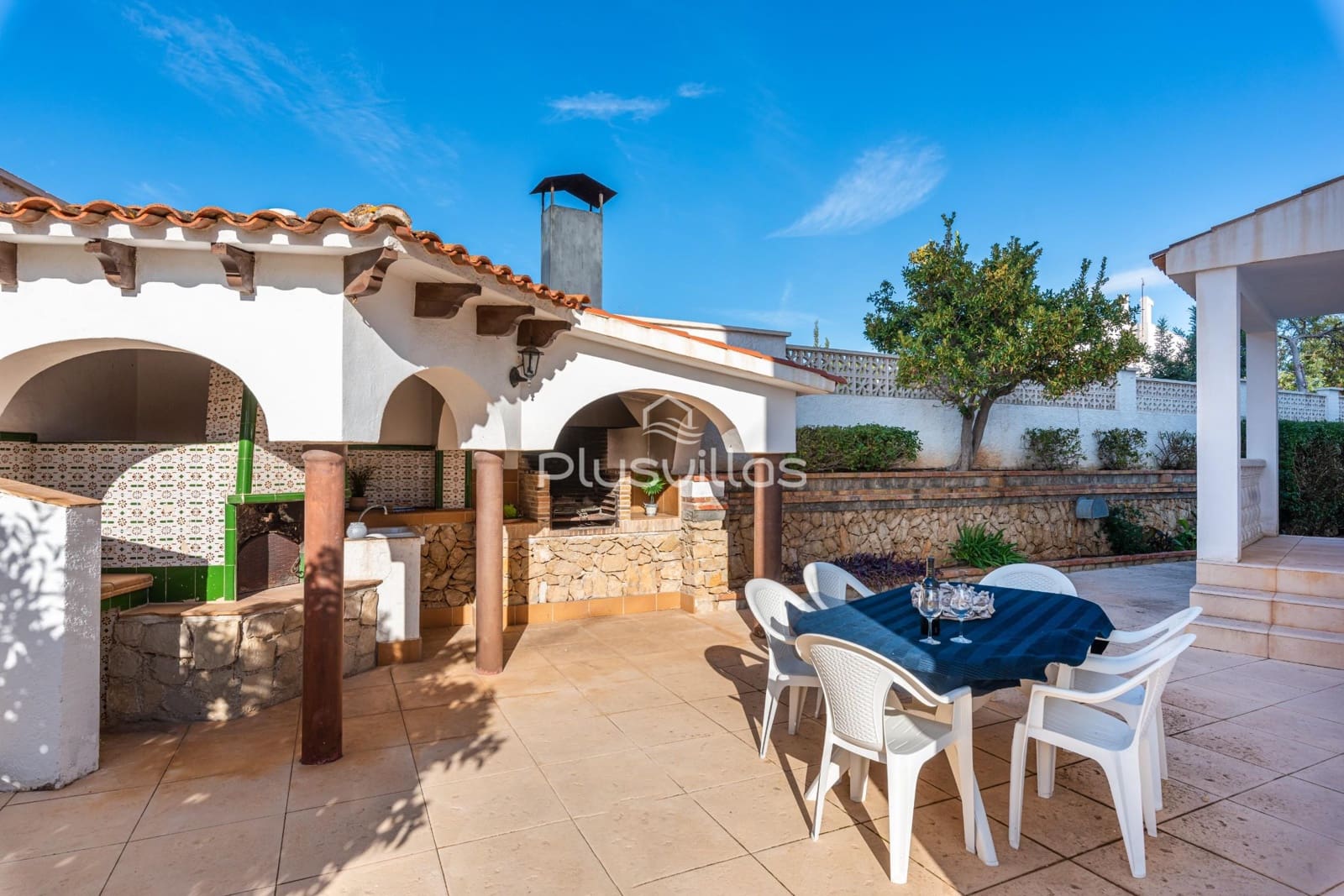 13 sovrum Villa till salu i Calpe / Calp med pool - 2 125 000 € (Ref: 8229676)