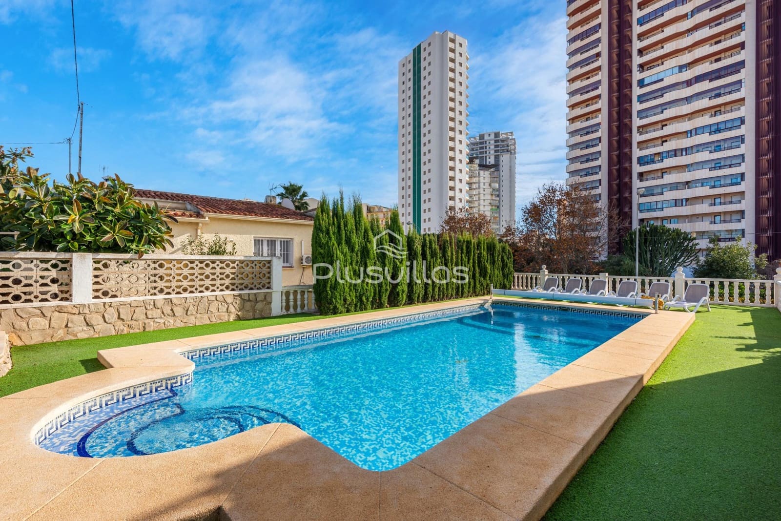 13 sovrum Villa till salu i Calpe / Calp med pool - 2 125 000 € (Ref: 8229676)