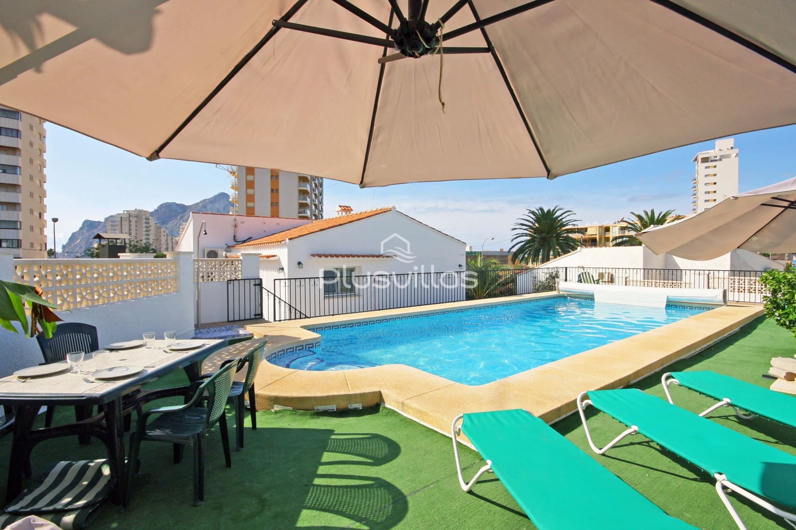 13 sovrum Villa till salu i Calpe / Calp med pool - 2 125 000 € (Ref: 8229676)