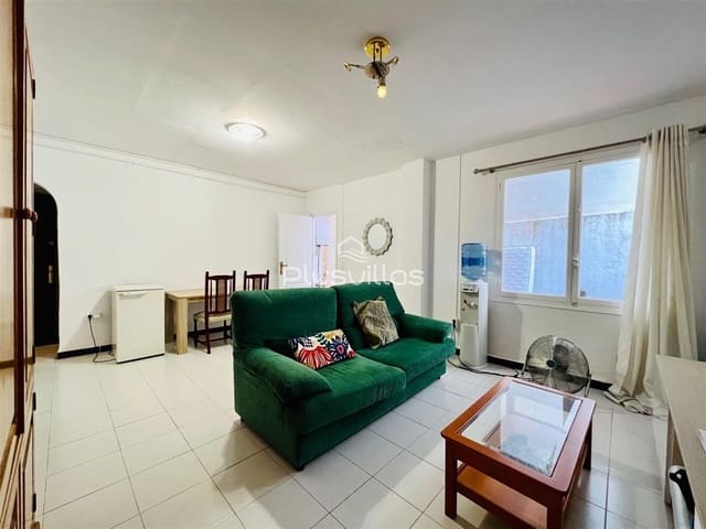 4 bedroom Commercial for sale in Pueblo, Calpe / Calp - € 250,000 (Ref: 8323048)