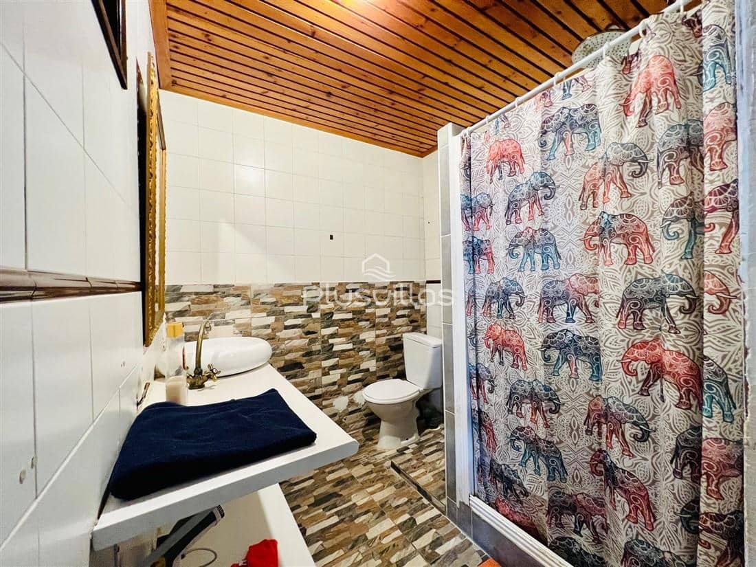 4 bedroom Commercial for sale in Calpe / Calp - € 250,000 (Ref: 8323048)