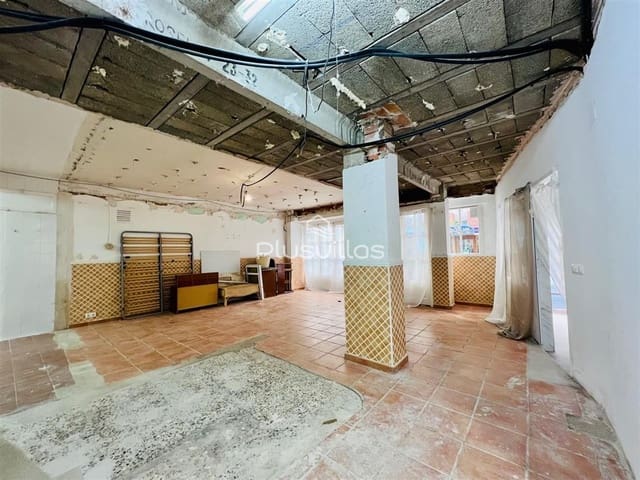 4 bedroom Commercial for sale in Pueblo, Calpe / Calp - € 250,000 (Ref: 8323048)