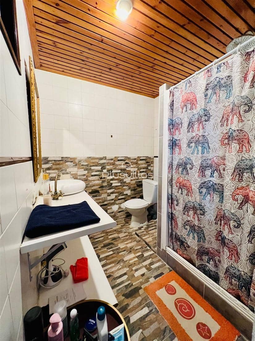 4 bedroom Commercial for sale in Calpe / Calp - € 250,000 (Ref: 8323048)