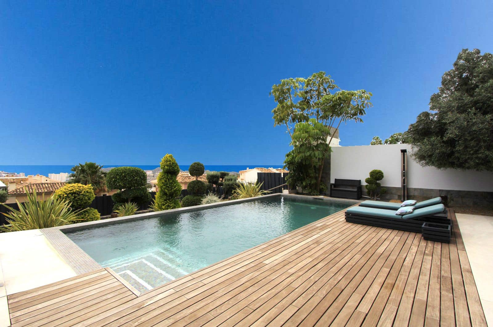 5 bedroom Villa for sale in Altea with pool - € 2,100,000 (Ref: 8405538)