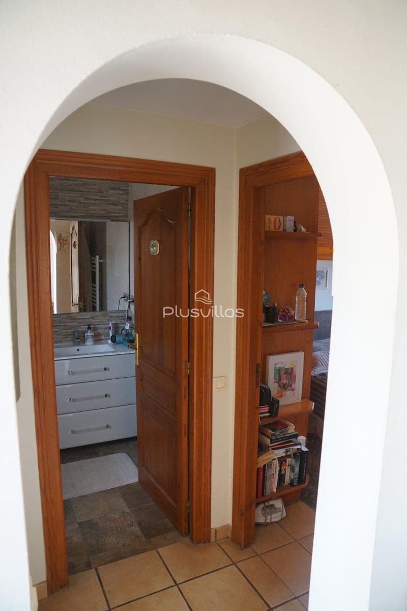 Chalet de 6 habitaciones en Calpe / Calp en venta con piscina - 665.000 € (Ref: 8497447)