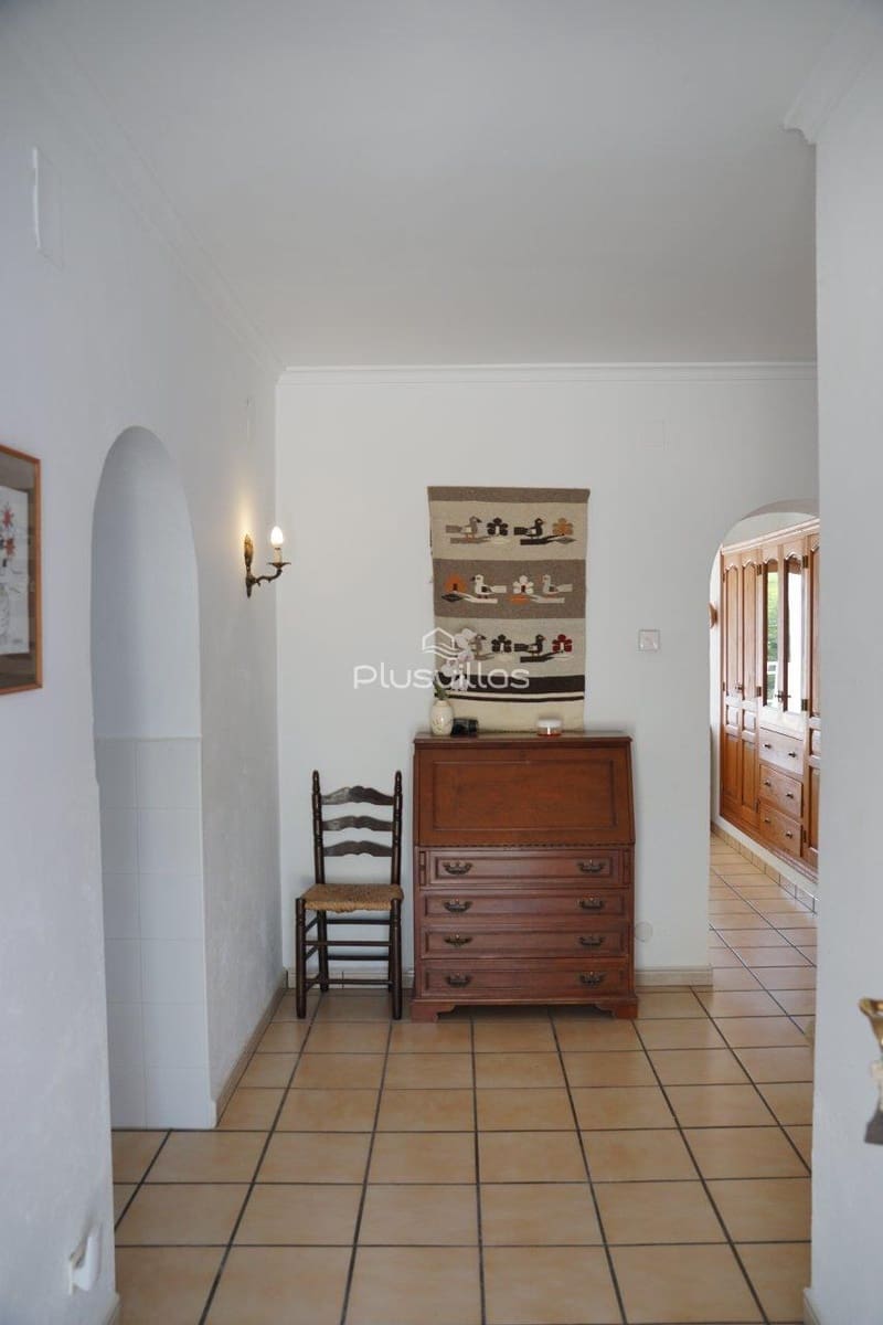 Chalet de 6 habitaciones en Calpe / Calp en venta con piscina - 665.000 € (Ref: 8497447)