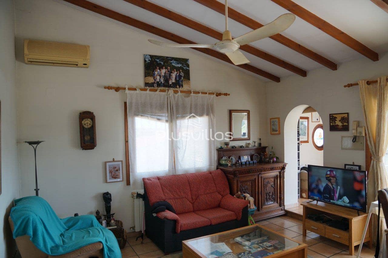 Chalet de 6 habitaciones en Calpe / Calp en venta con piscina - 665.000 € (Ref: 8497447)