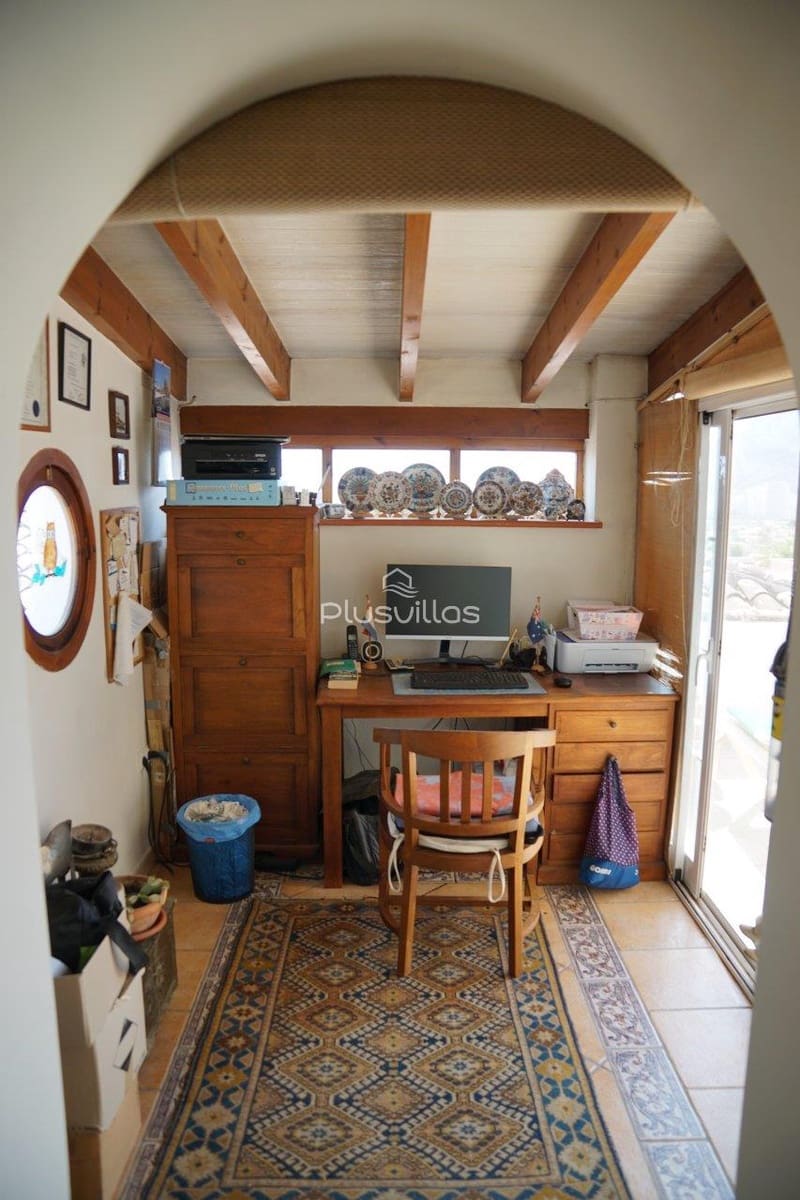 Chalet de 6 habitaciones en Calpe / Calp en venta con piscina - 665.000 € (Ref: 8497447)