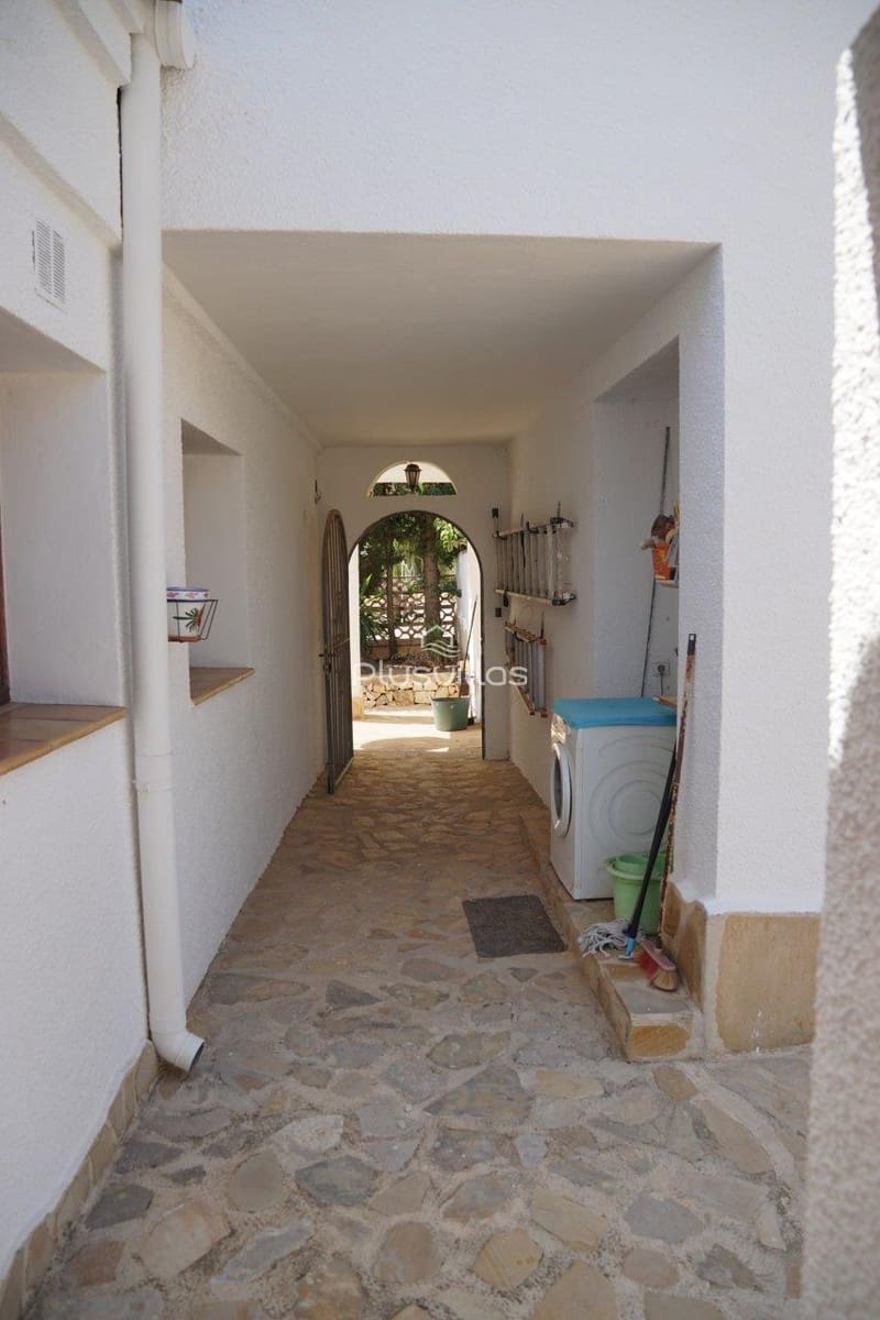 Chalet de 6 habitaciones en Calpe / Calp en venta con piscina - 665.000 € (Ref: 8497447)