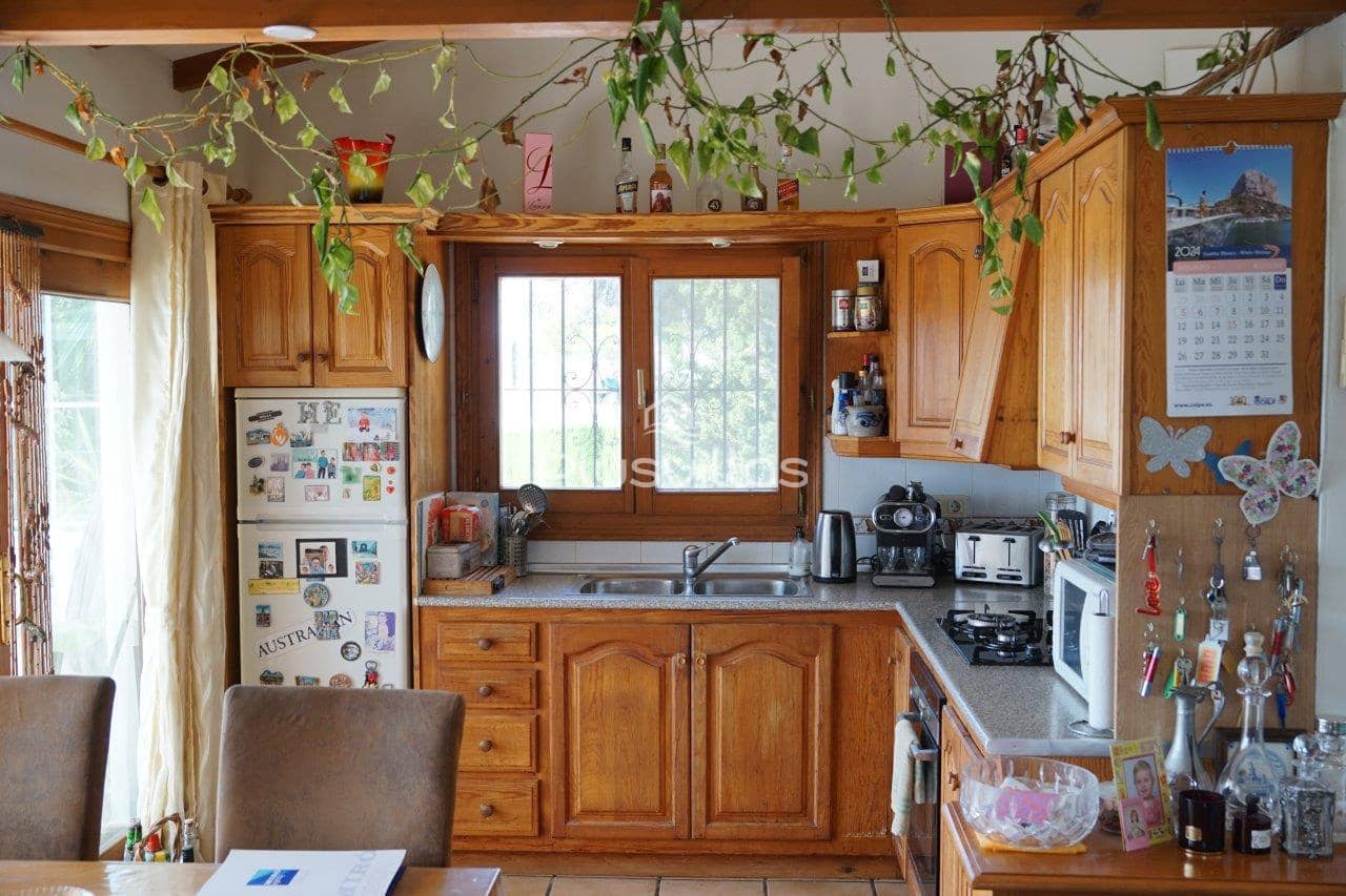 Chalet de 6 habitaciones en Calpe / Calp en venta con piscina - 665.000 € (Ref: 8497447)