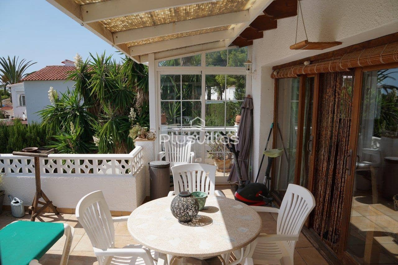 Chalet de 6 habitaciones en Calpe / Calp en venta con piscina - 665.000 € (Ref: 8497447)