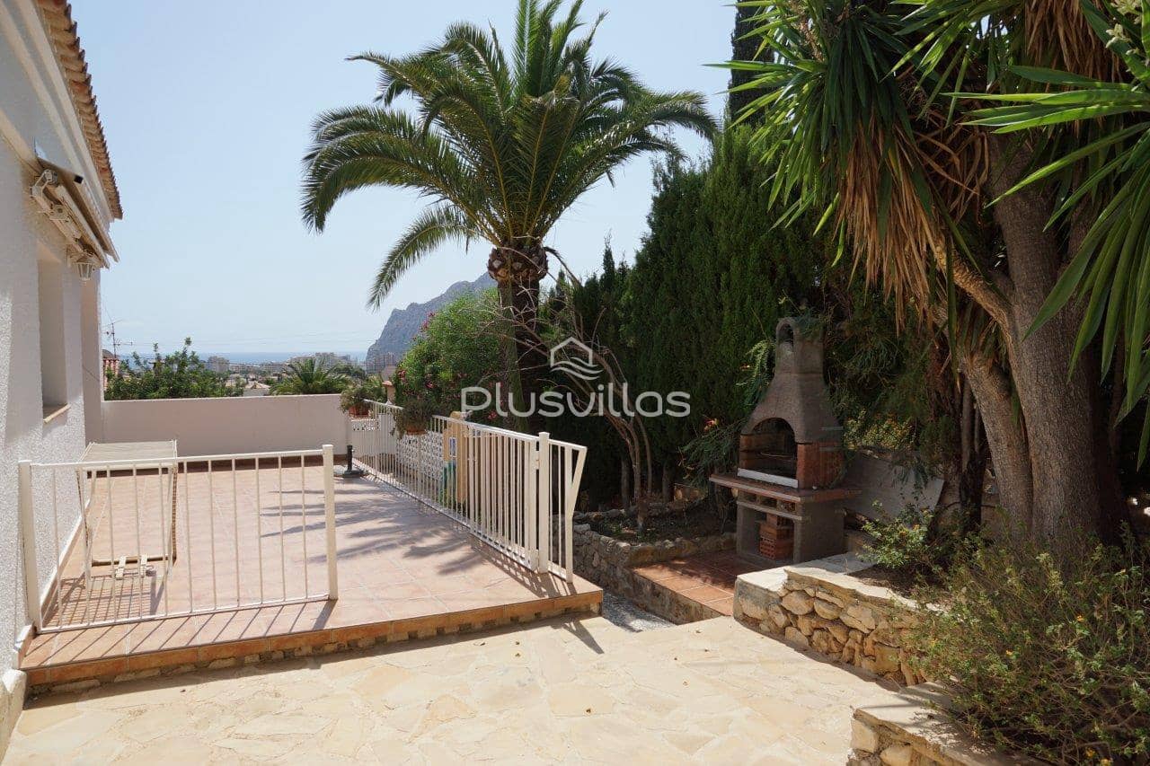 Chalet de 6 habitaciones en Calpe / Calp en venta con piscina - 665.000 € (Ref: 8497447)