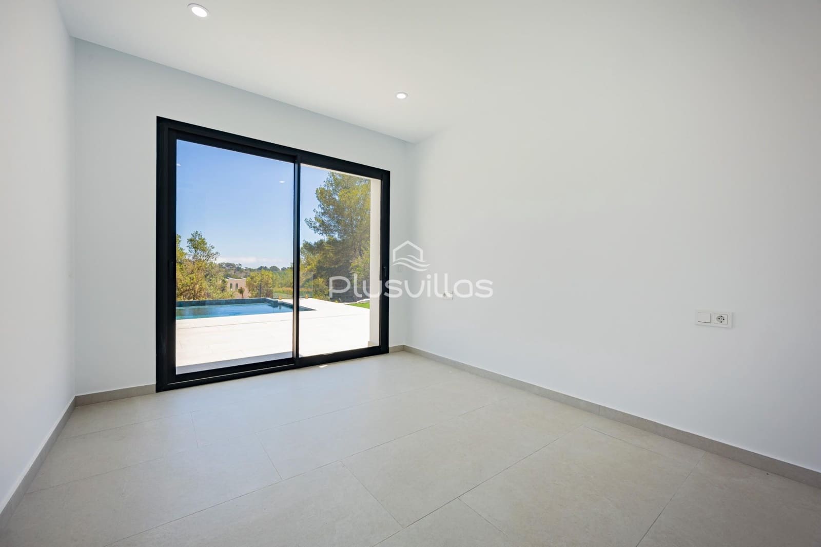 4 bedroom Villa for sale in Benissa with pool - € 1,700,000 (Ref: 8506128)