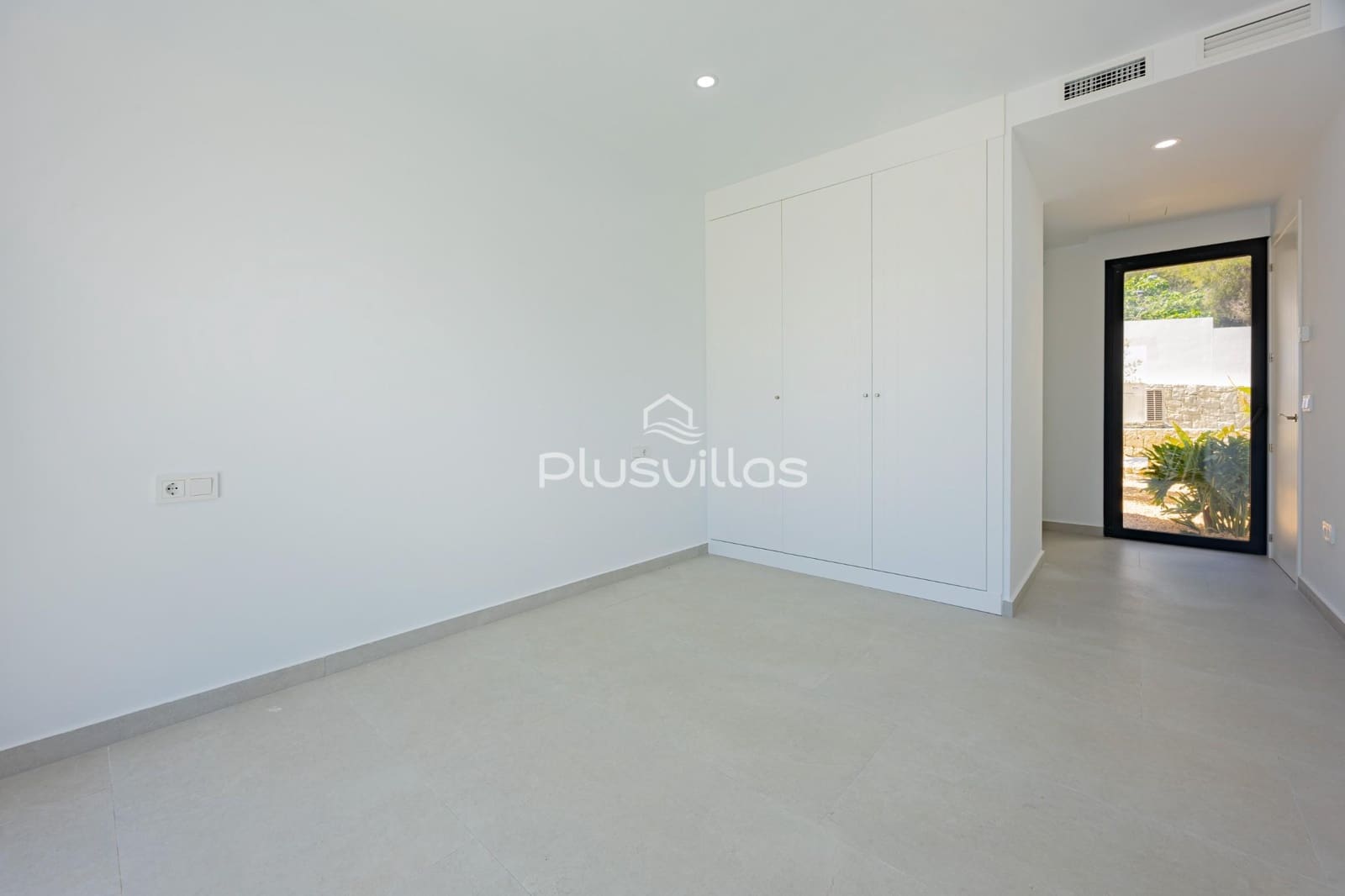 4 bedroom Villa for sale in Benissa with pool - € 1,700,000 (Ref: 8506128)