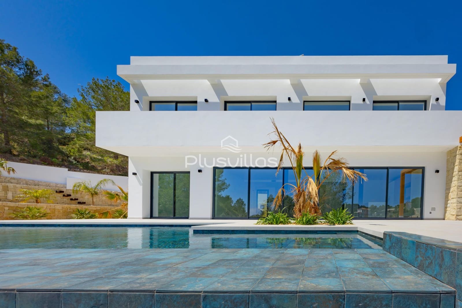 4 bedroom Villa for sale in Benissa with pool - € 1,700,000 (Ref: 8506128)