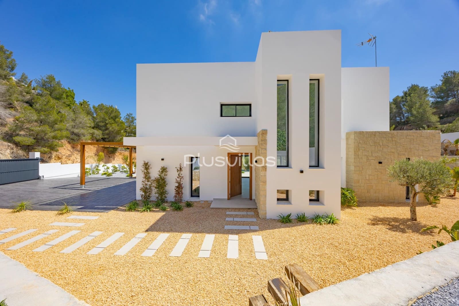 4 bedroom Villa for sale in Benissa with pool - € 1,700,000 (Ref: 8506128)