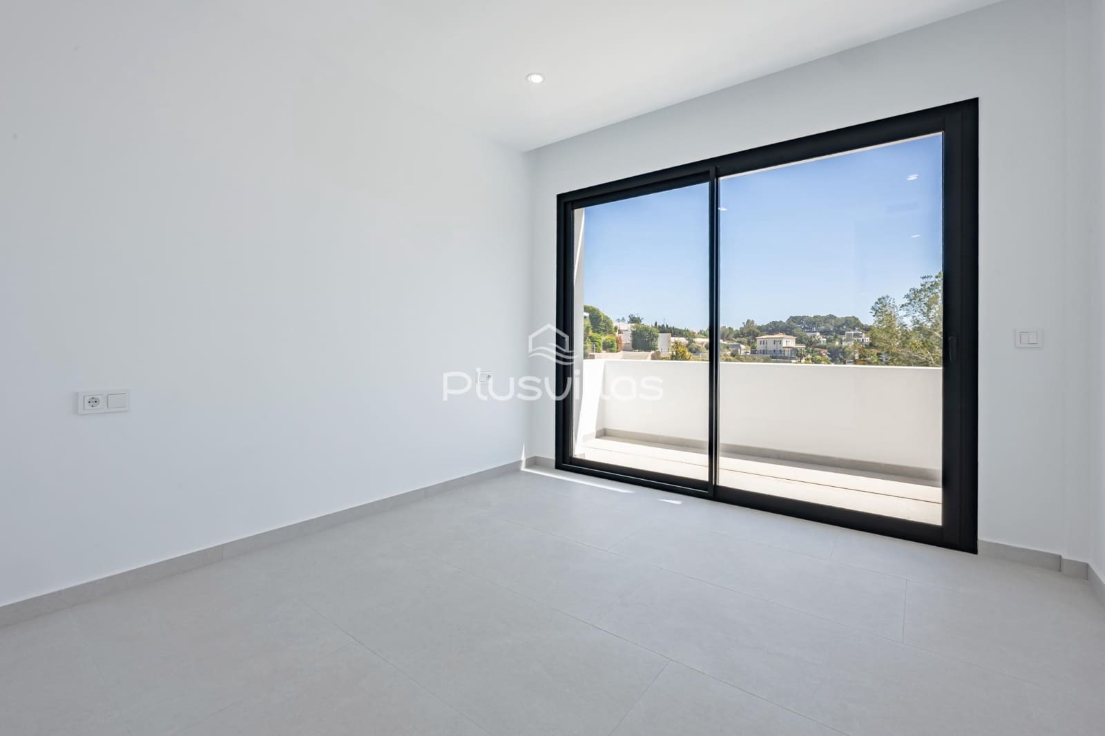 4 bedroom Villa for sale in Benissa with pool - € 1,700,000 (Ref: 8506128)