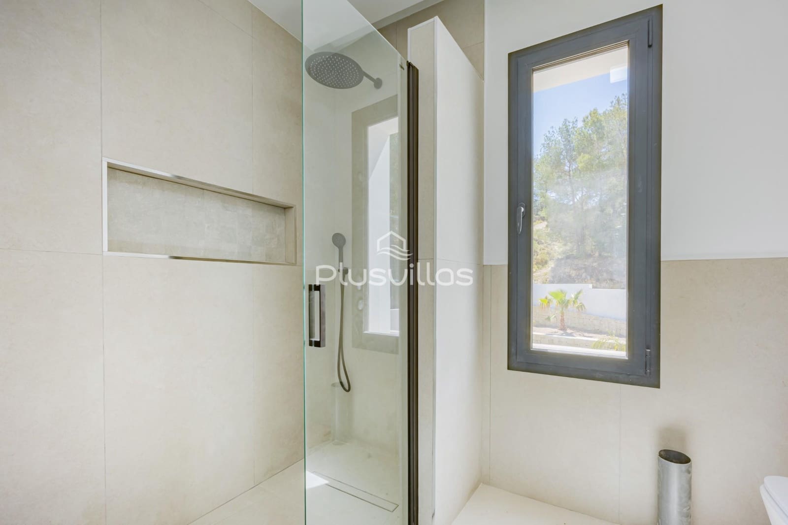 4 bedroom Villa for sale in Benissa with pool - € 1,700,000 (Ref: 8506128)