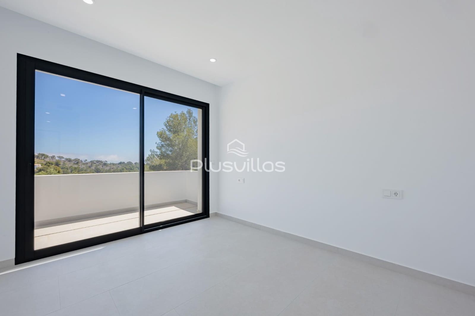4 bedroom Villa for sale in Benissa with pool - € 1,700,000 (Ref: 8506128)