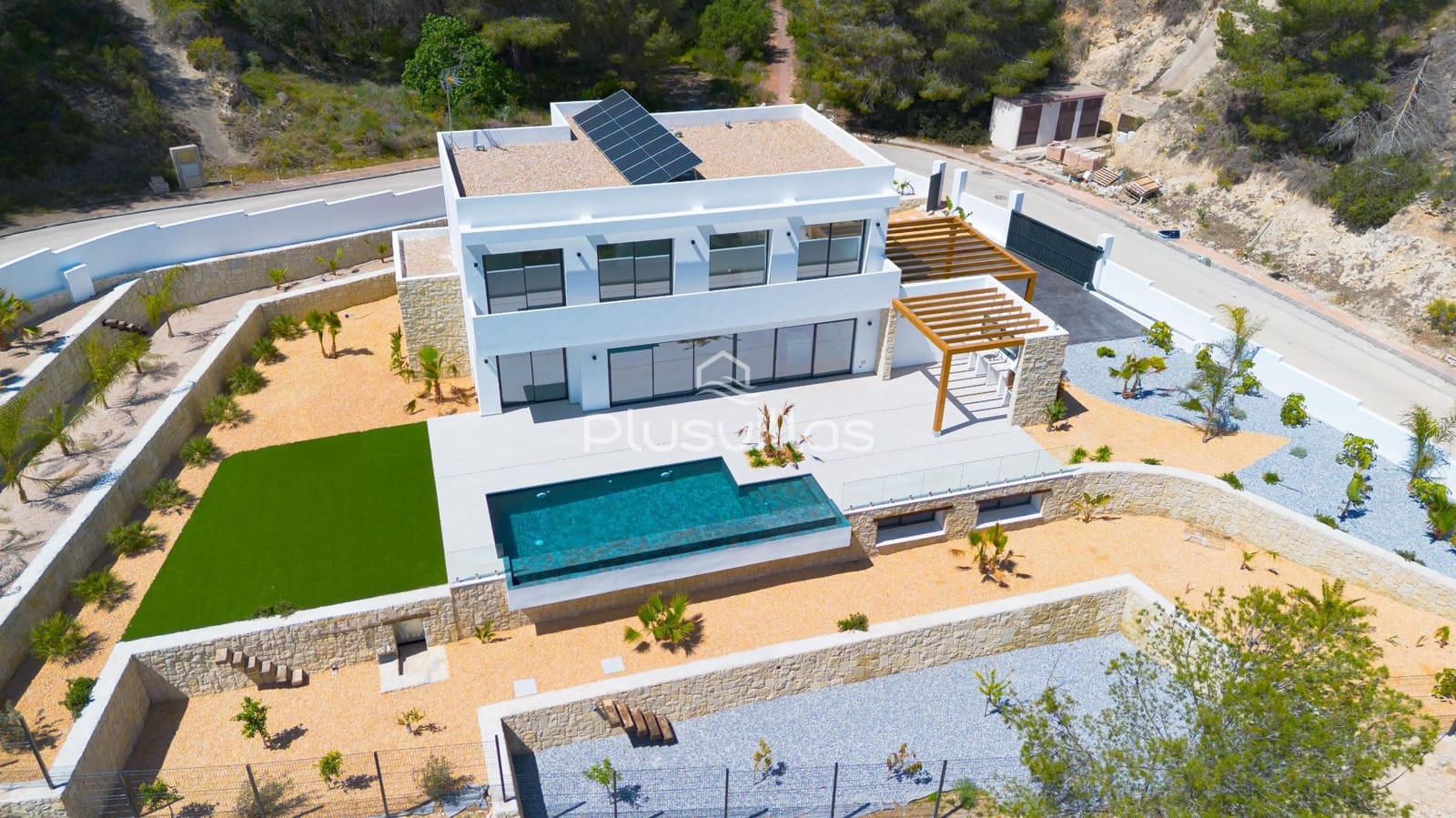 4 bedroom Villa for sale in Benissa with pool - € 1,700,000 (Ref: 8506128)