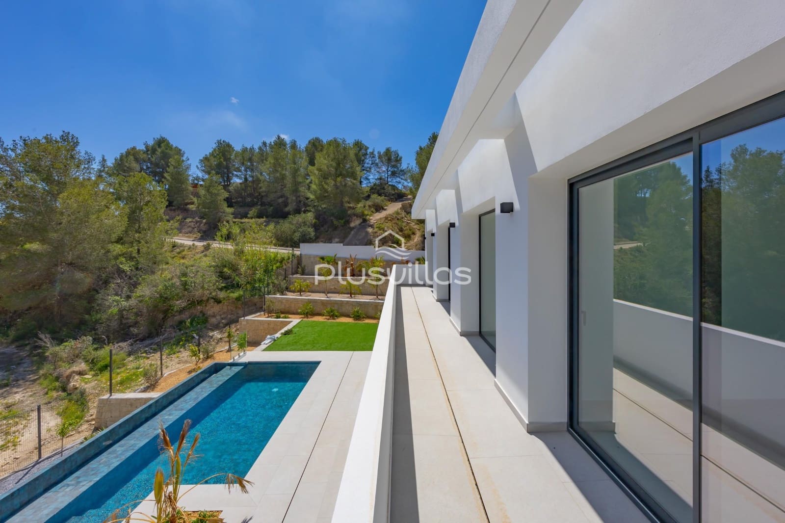 4 bedroom Villa for sale in Benissa with pool - € 1,700,000 (Ref: 8506128)