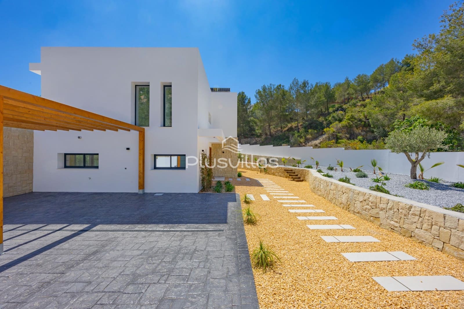 4 bedroom Villa for sale in Benissa with pool - € 1,700,000 (Ref: 8506128)
