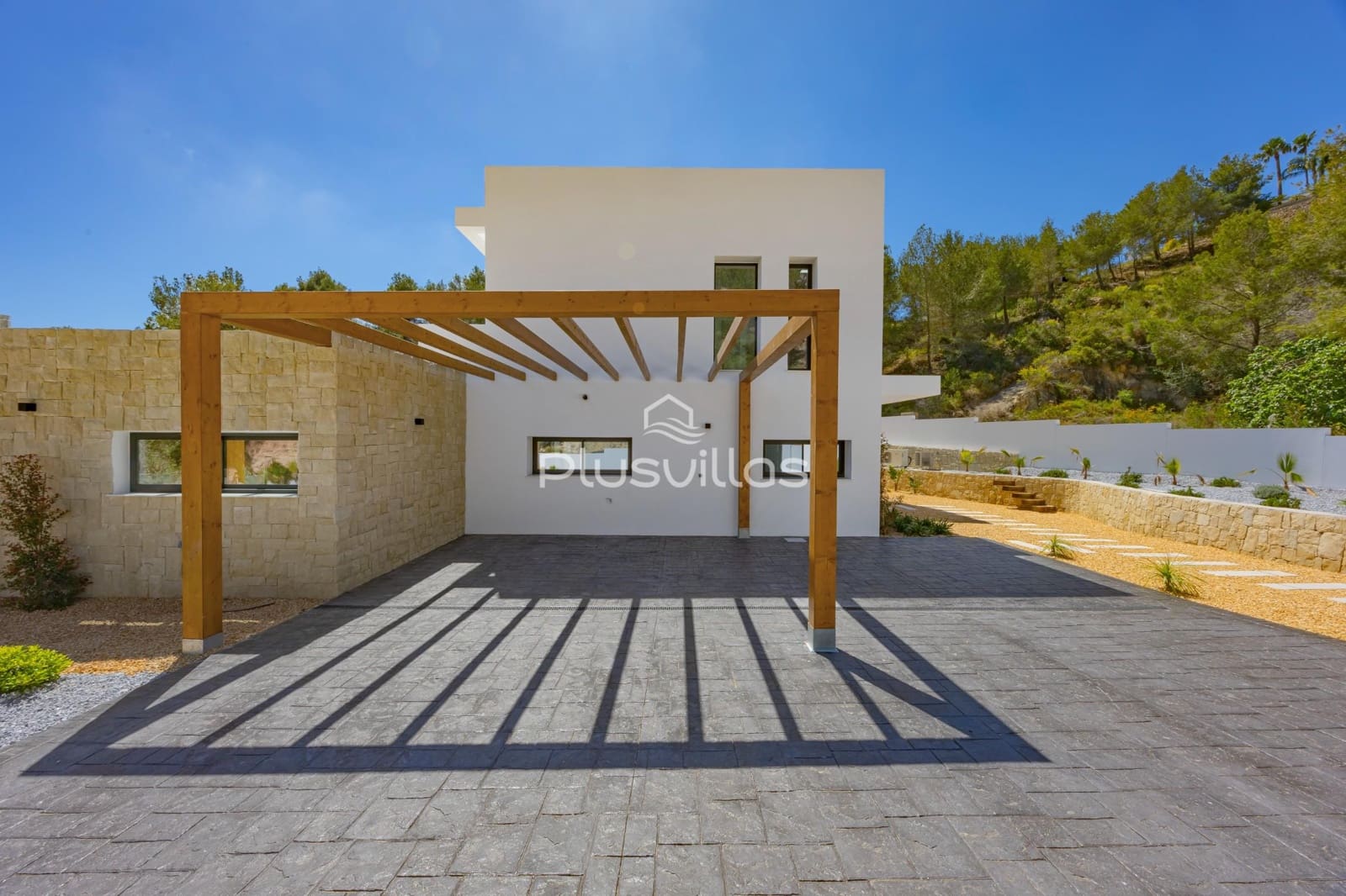 4 bedroom Villa for sale in Benissa with pool - € 1,700,000 (Ref: 8506128)