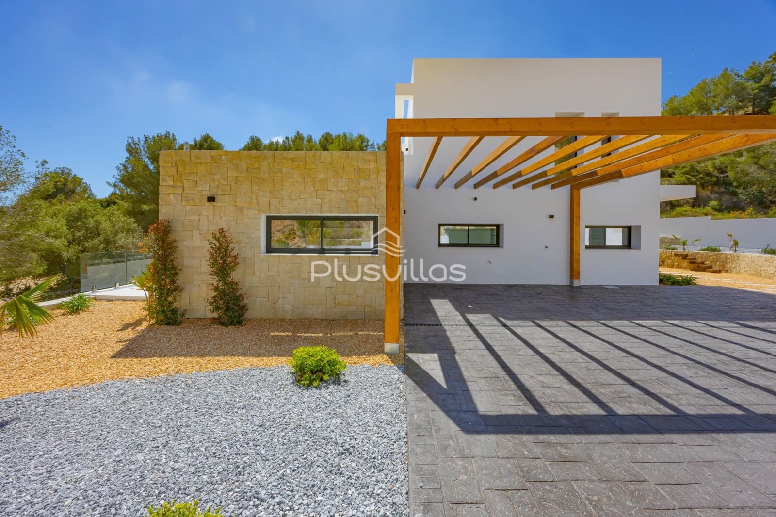 4 bedroom Villa for sale in Benissa with pool - € 1,700,000 (Ref: 8506128)
