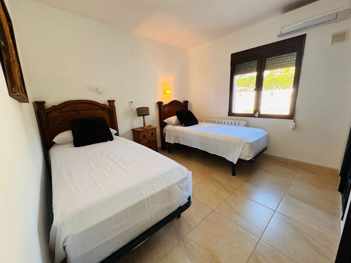 Chalet de 3 habitaciones en Benissa en venta con piscina - 790.000 € (Ref: 8560063)