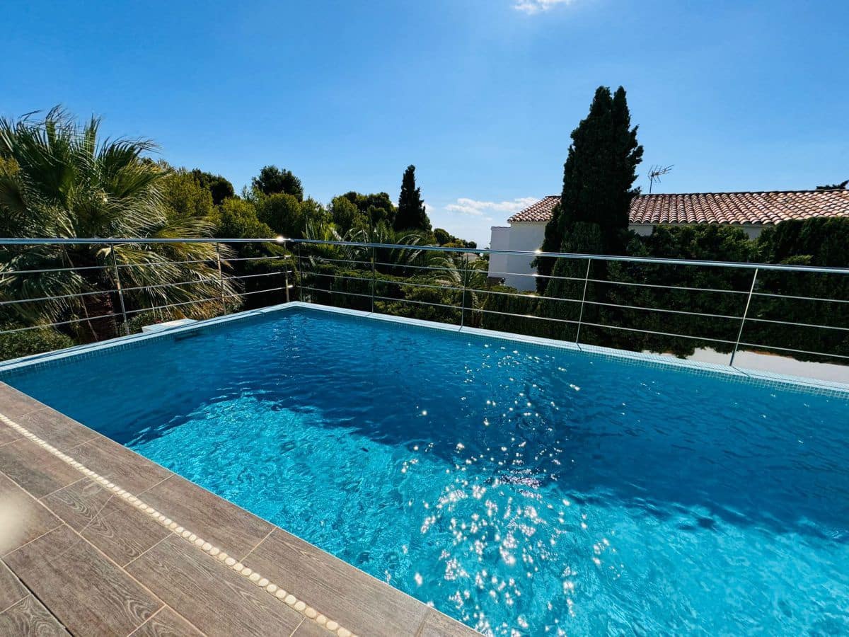 Chalet de 3 habitaciones en Benissa en venta con piscina - 790.000 € (Ref: 8560063)