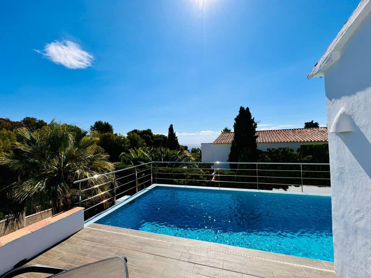 Chalet de 3 habitaciones en Benissa en venta con piscina - 790.000 € (Ref: 8560063)