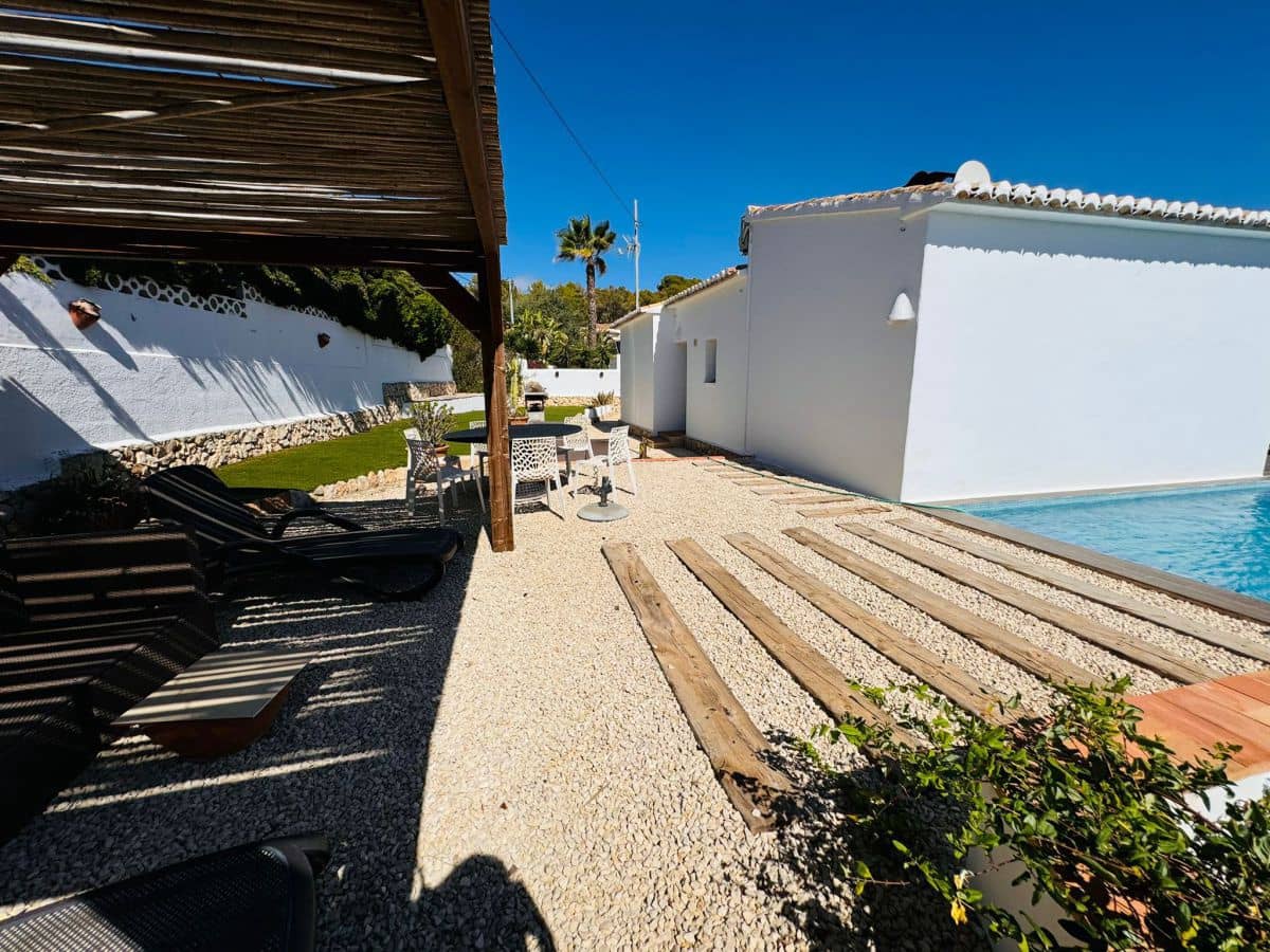 Chalet de 3 habitaciones en Benissa en venta con piscina - 790.000 € (Ref: 8560063)