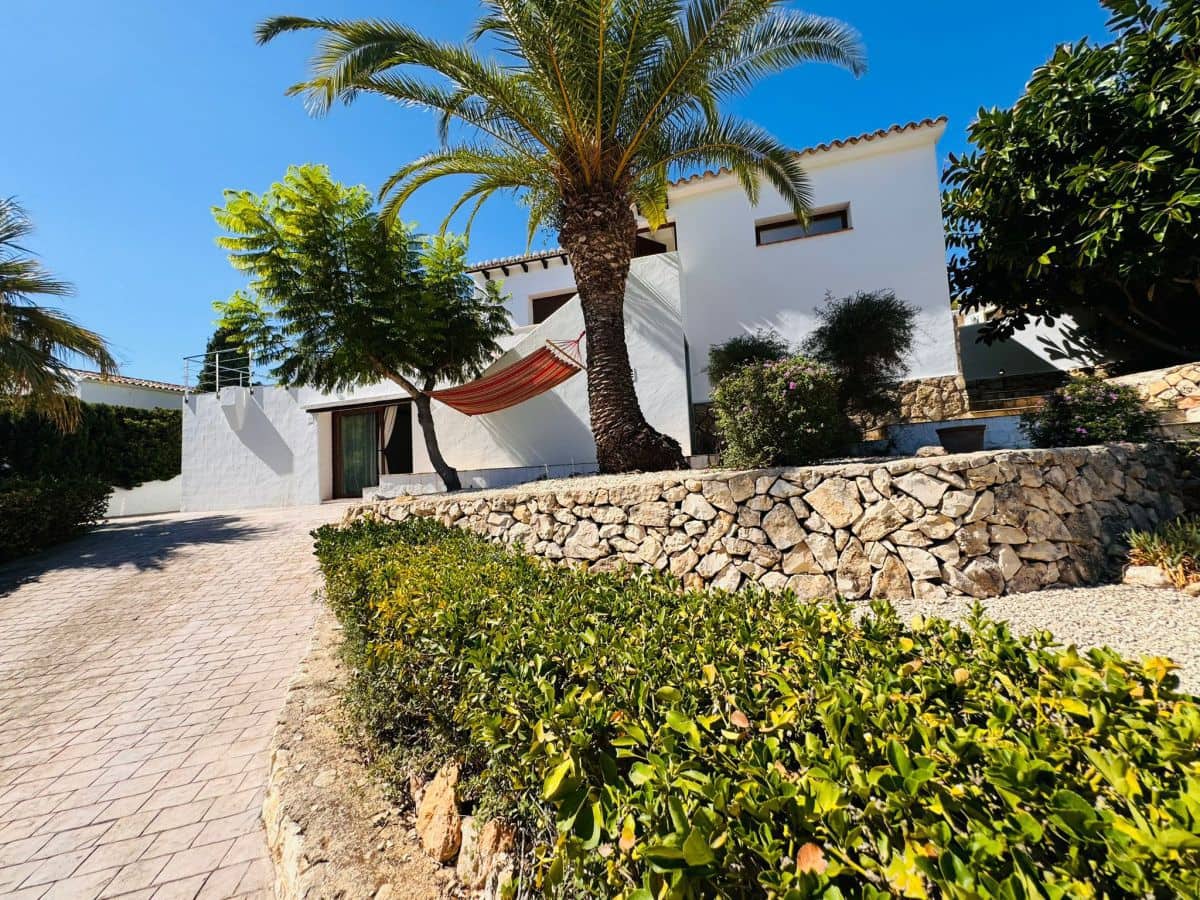 Chalet de 3 habitaciones en Benissa en venta con piscina - 790.000 € (Ref: 8560063)