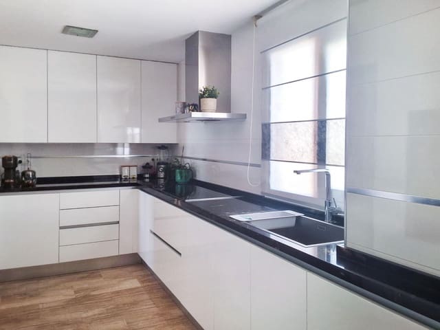 2 chambre Appartement à vendre à Playa Levante, Benidorm avec piscine - 790 000 € (Ref: 8572601)