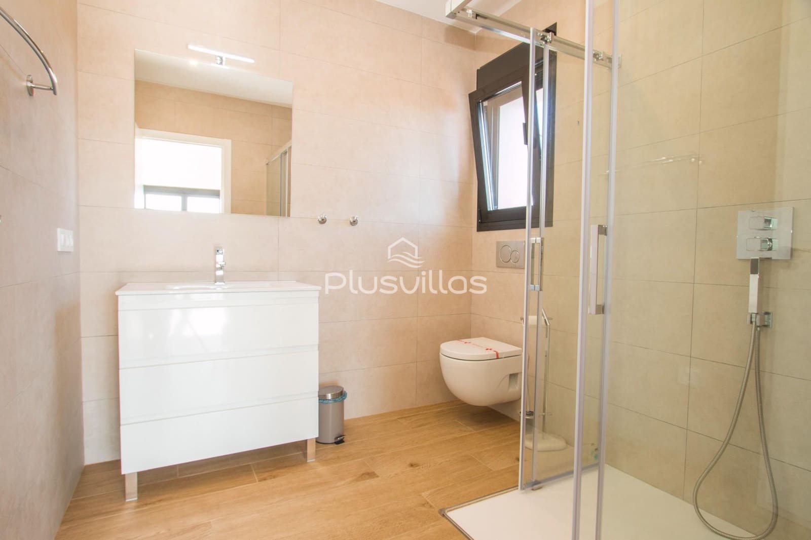 3 soveværelse Villa til salg i Calpe / Calp med swimmingpool - € 650.000 (Ref: 8625203)