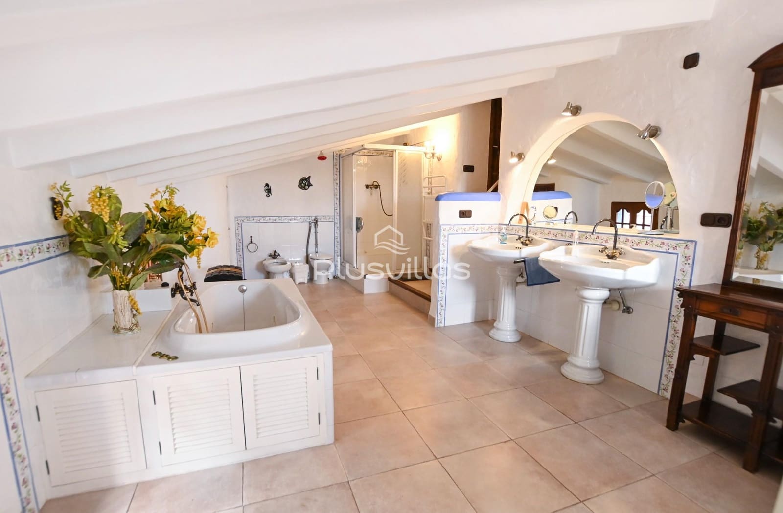 4 soveværelse Villa til salg i Calpe / Calp med swimmingpool - € 2.500.000 (Ref: 8670675)