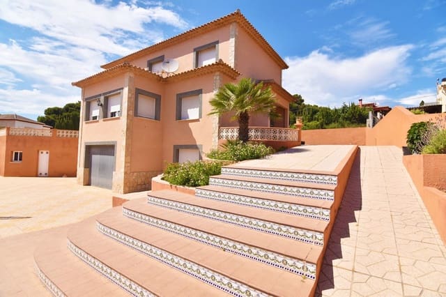 5 bedroom Villa for sale in Cometa - Carrió, Calpe / Calp with pool - € 720,000 (Ref: 8722359)