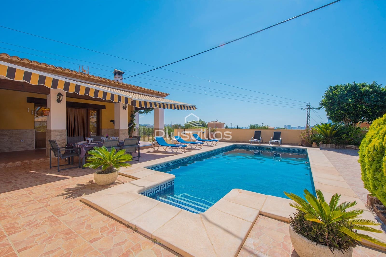 4 Zimmer Villa zu verkaufen in Calpe / Calp mit Pool - 950.000 € (Ref: 8735750)