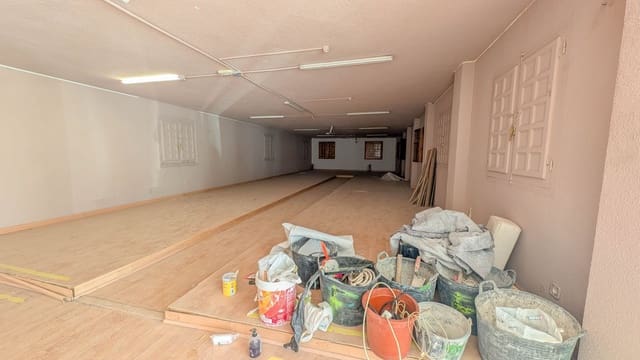 Commercial for sale in Pueblo, Calpe / Calp - € 3,175,000 (Ref: 8774022)